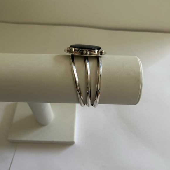 Sterling silver bangle - Picture 2 of 9